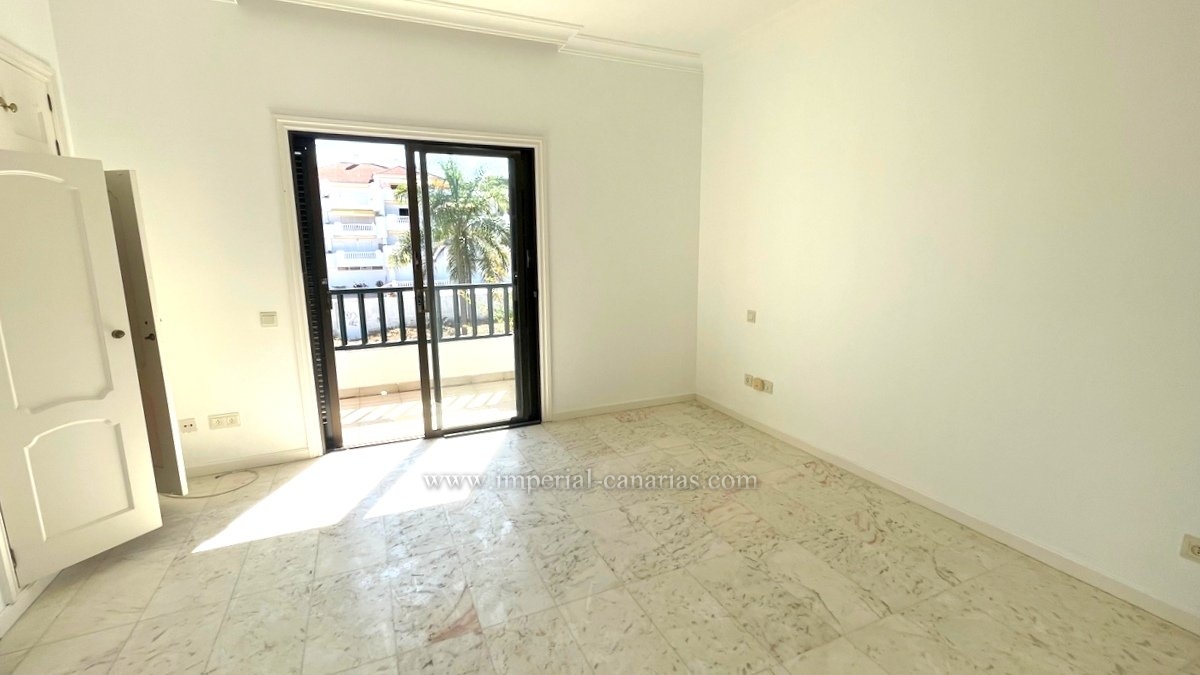 Inmobiliaria, Puerto de la Cruz, Tenerife