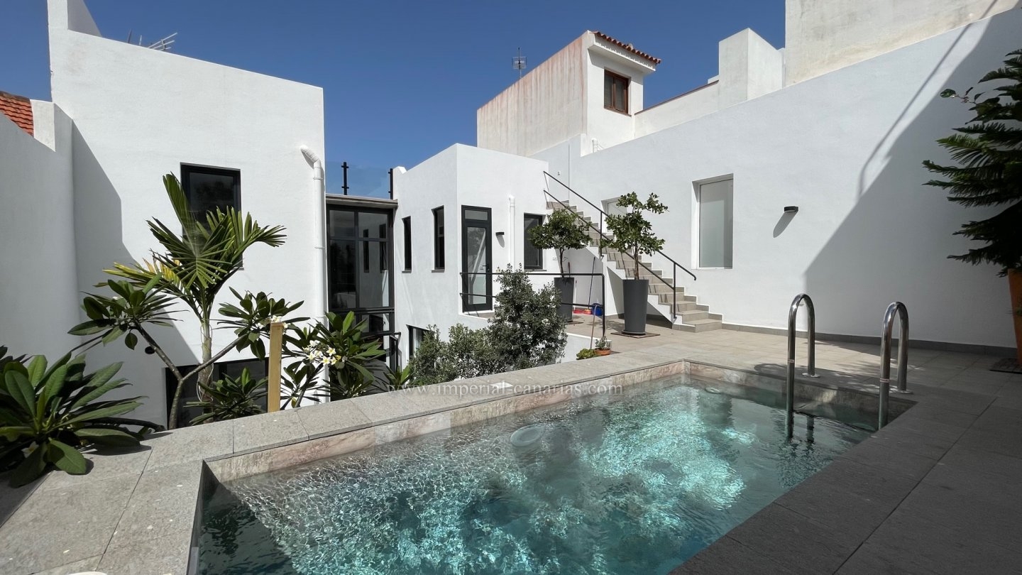 Inmobiliaria, Puerto de la Cruz, Tenerife