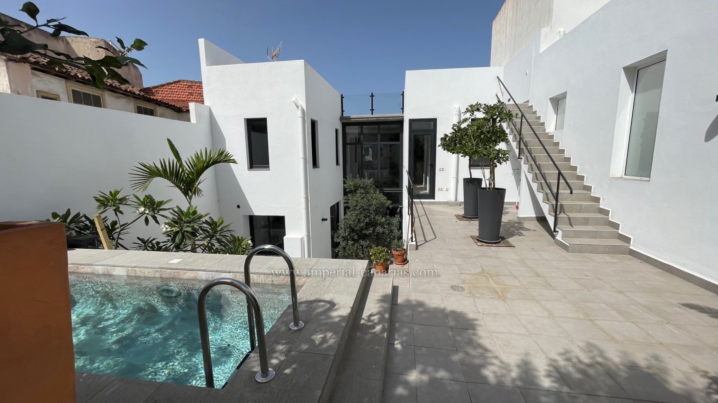 Inmobiliaria, Puerto de la Cruz, Tenerife