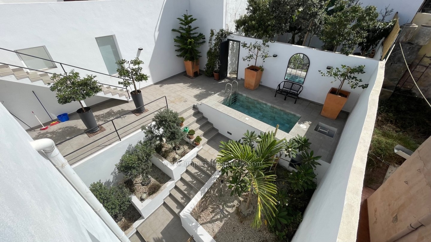 Inmobiliaria, Puerto de la Cruz, Tenerife